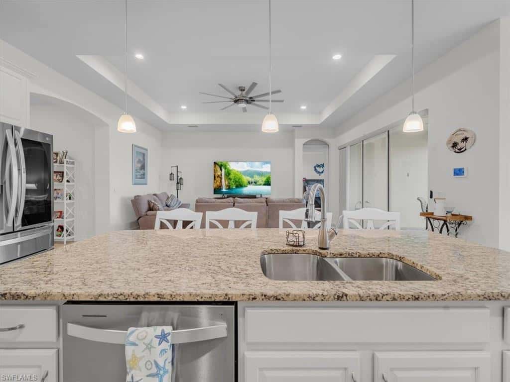 3271 Baravaldo Cir, Cape Coral, photo 17