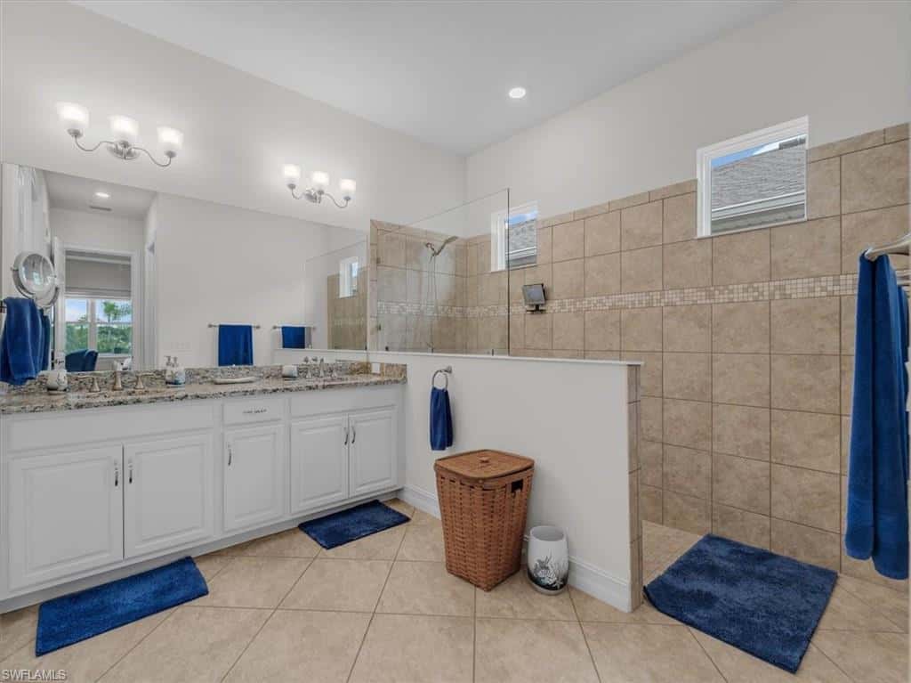 3271 Baravaldo Cir, Cape Coral, photo 32