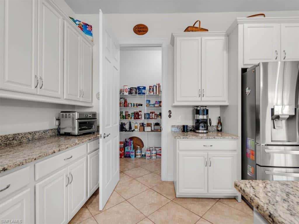 3271 Baravaldo Cir, Cape Coral, photo 14