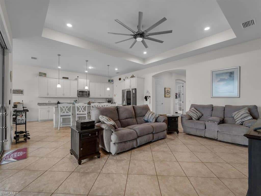 3271 Baravaldo Cir, Cape Coral, photo 11