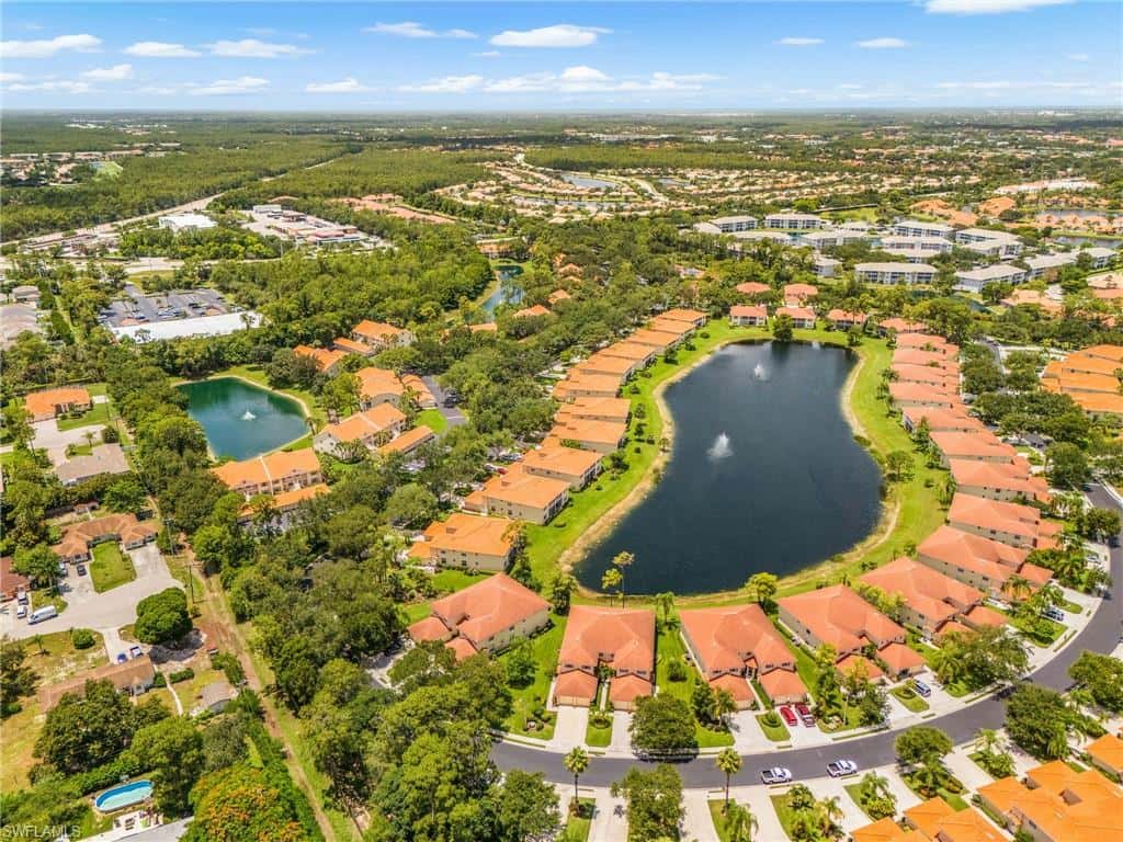 305 Robin Hood Cir #204, Naples, photo 31