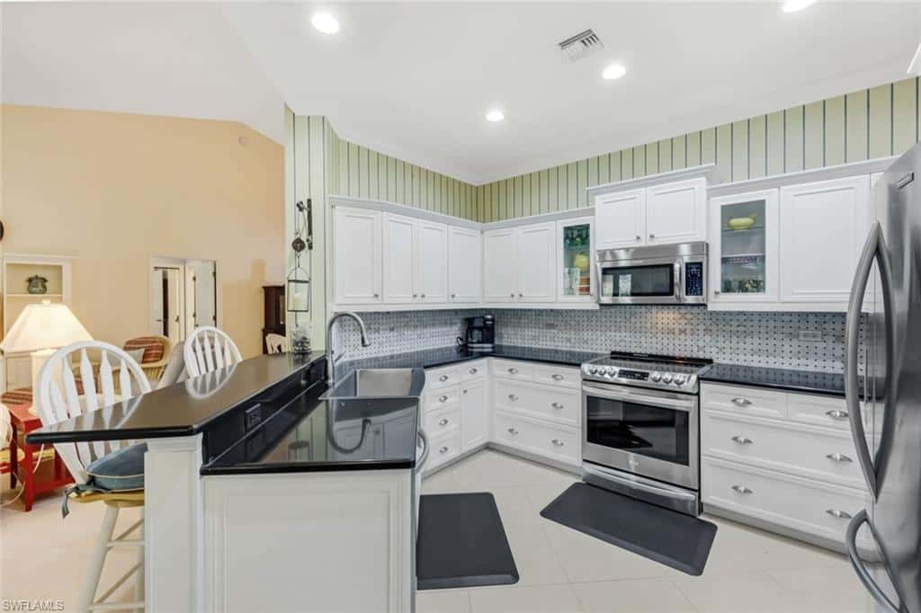 8265 Danbury Blvd #203, Naples, photo 15