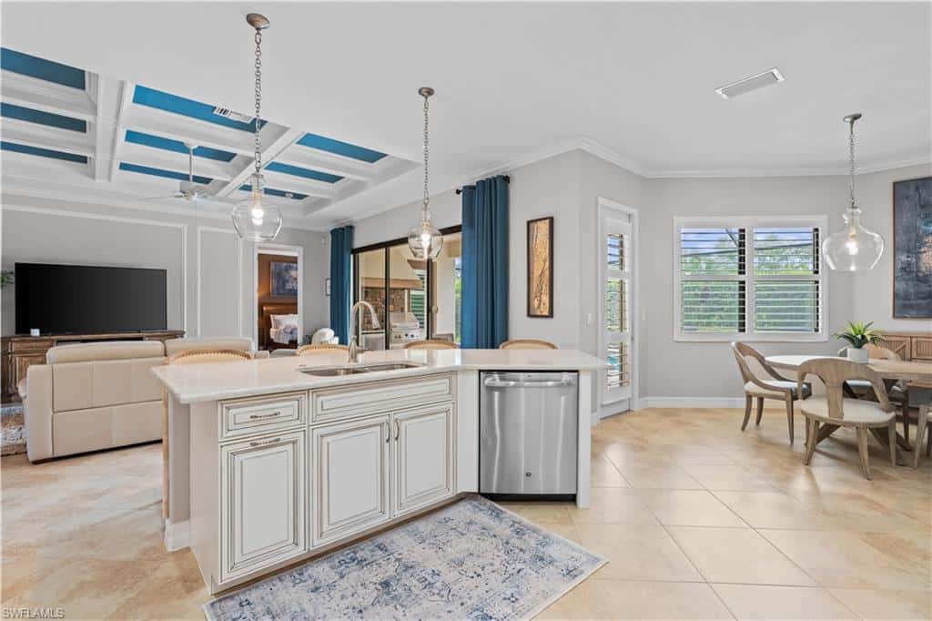 9352 Vercelli Ct, Naples, photo 11
