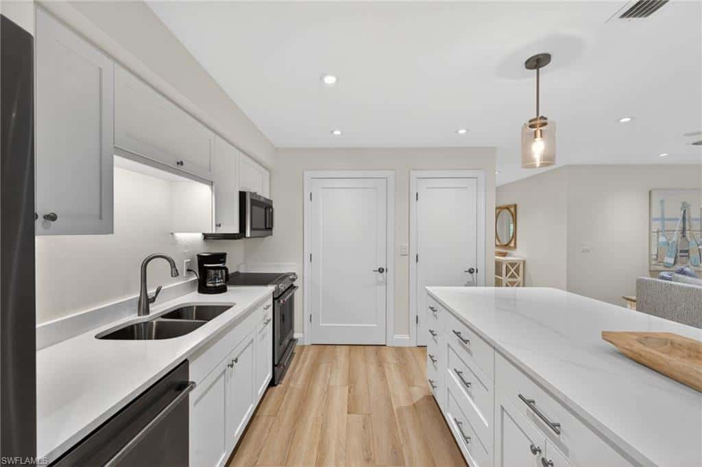 2721 Gulf Dr #108, Sanibel, photo 6