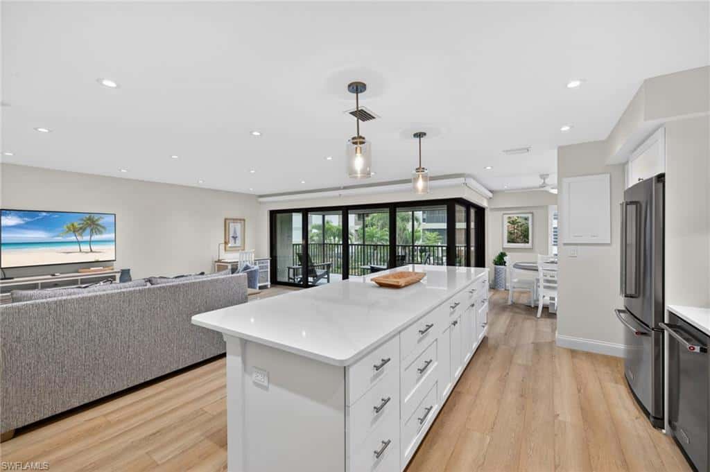 2721 Gulf Dr #108, Sanibel, photo 4