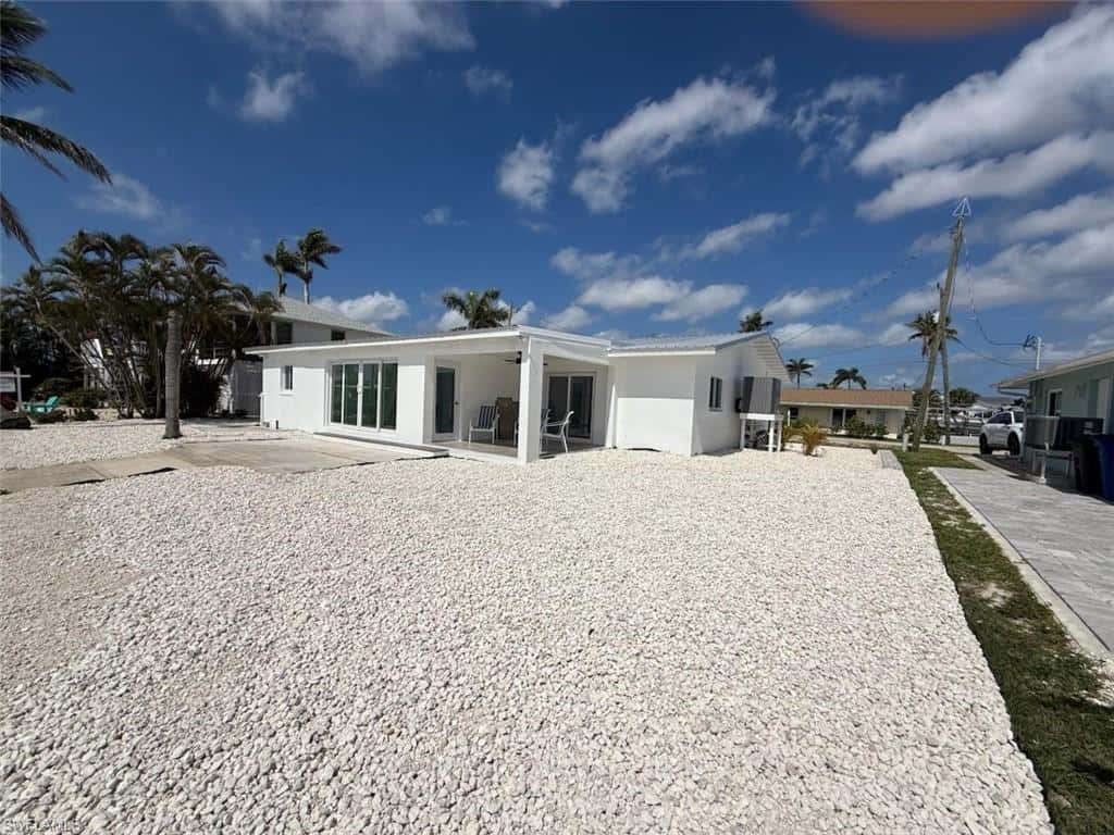 2823 Janet St, Matlacha, photo 5