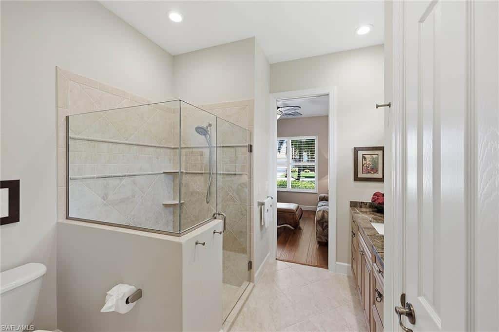 8793 Mustang Island Cir, Naples, photo 27