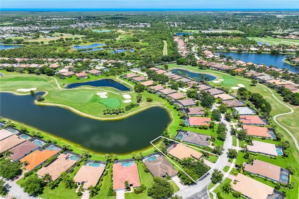 8793 Mustang Island Cir, Naples, photo 42