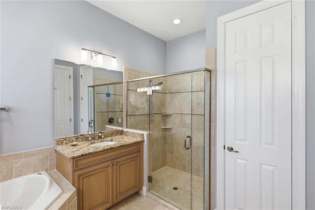 8793 Mustang Island Cir, Naples, photo 22