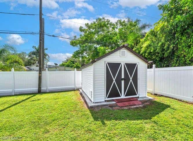 3196 Connecticut Ave, Naples, photo 36