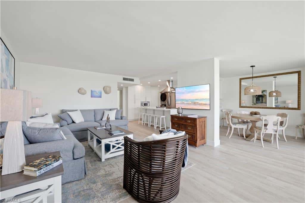 2316 Gulf Shore Blvd #411, Naples, photo 12