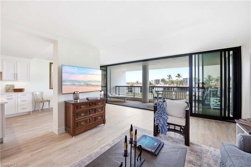 2316 Gulf Shore Blvd #411, Naples, photo 10