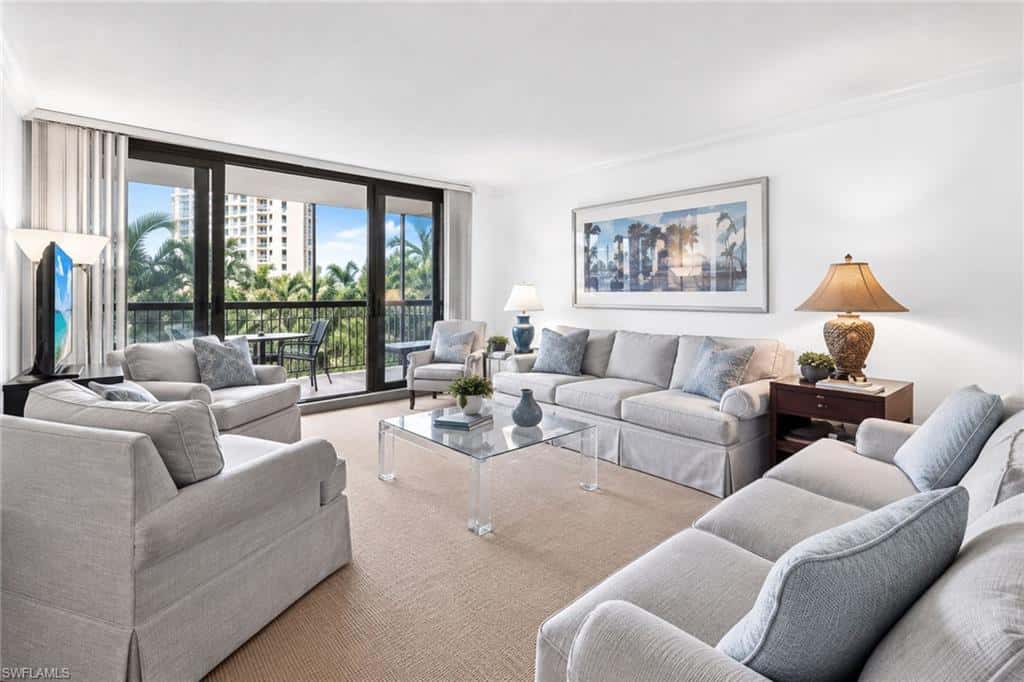 6075 Pelican Bay Blvd #204, Naples, photo 6