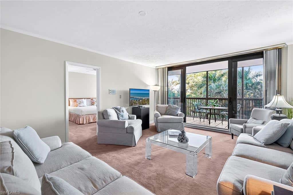 6075 Pelican Bay Blvd #204, Naples, photo 5