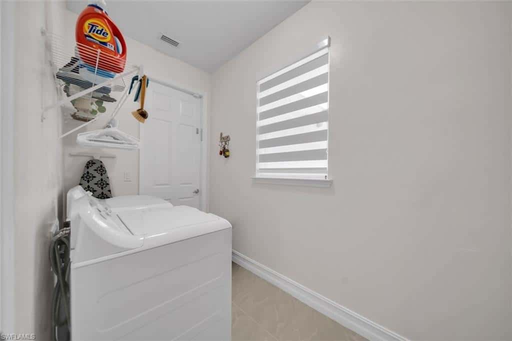 60 Floyd Ave, Lehigh Acres, photo 6