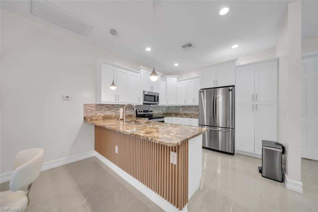 60 Floyd Ave, Lehigh Acres, photo 9