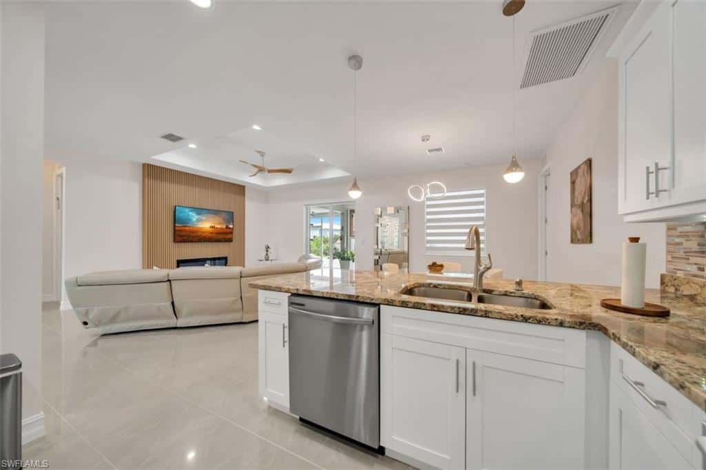 60 Floyd Ave, Lehigh Acres, photo 11