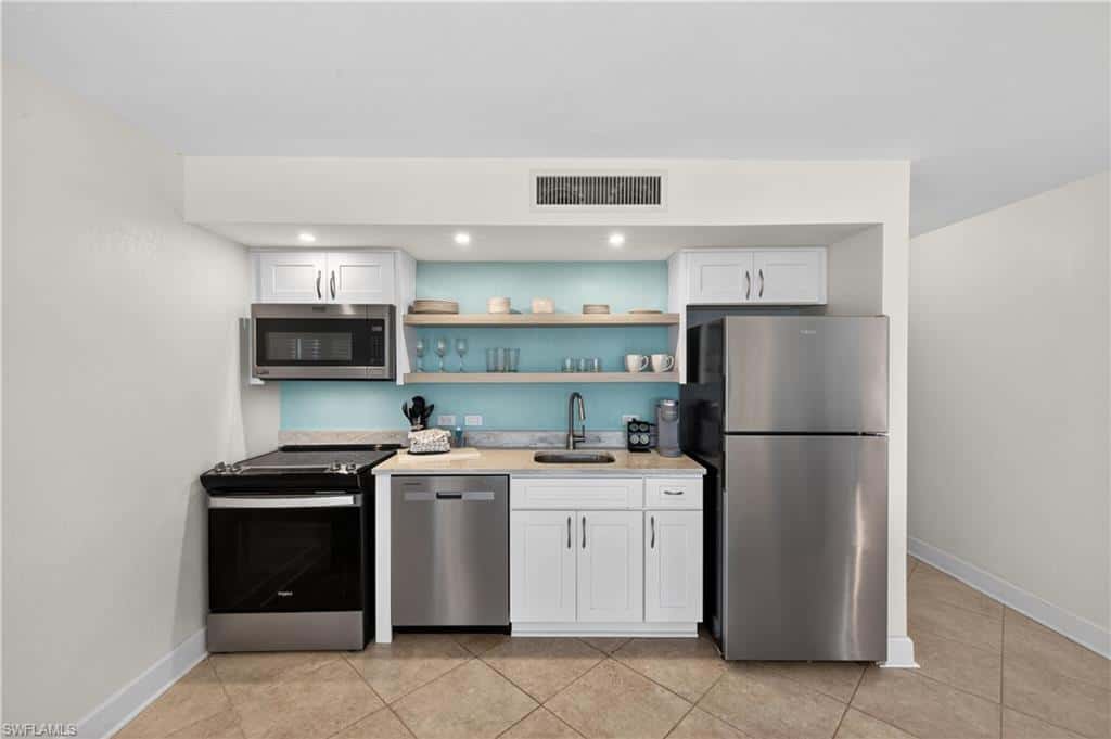 2255 Gulf Dr #127, Sanibel, photo 9