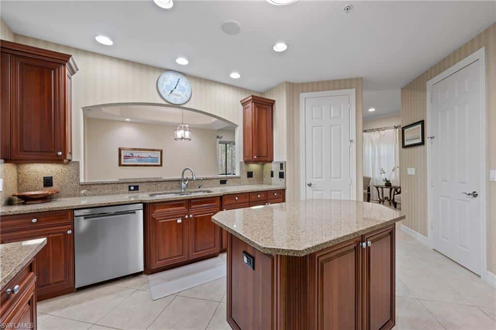2809 Tiburon Blvd #2-101, Naples, photo 13