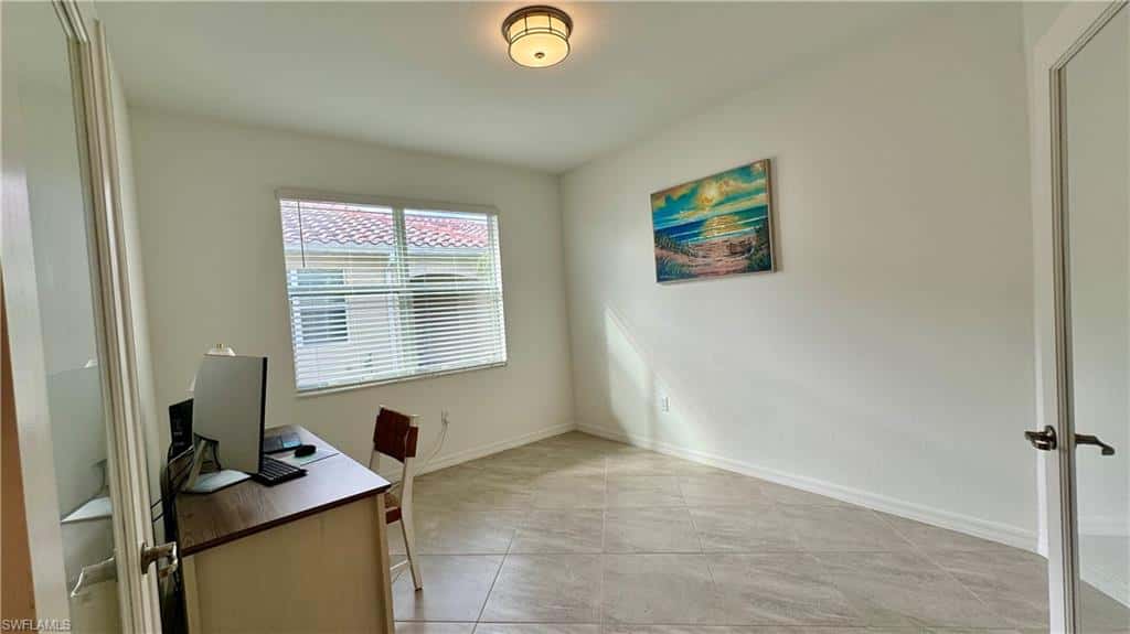 2066 Tamarron Ln, Naples, photo 13