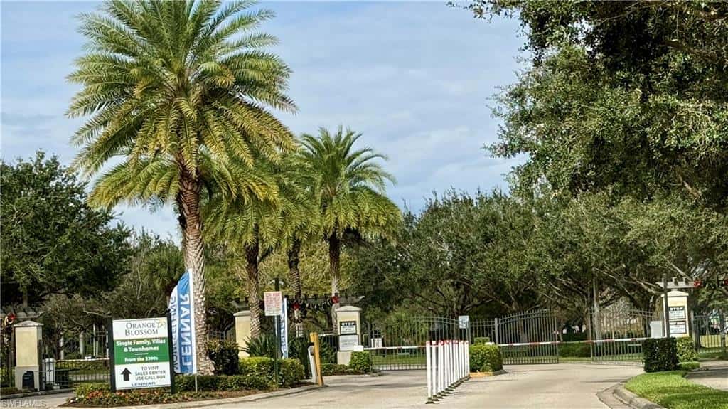 2066 Tamarron Ln, Naples, photo 26
