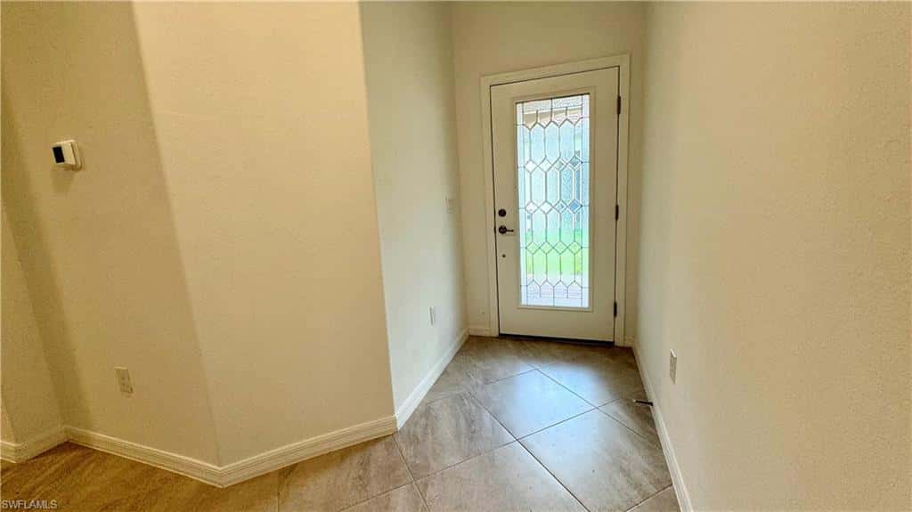 2066 Tamarron Ln, Naples, photo 5