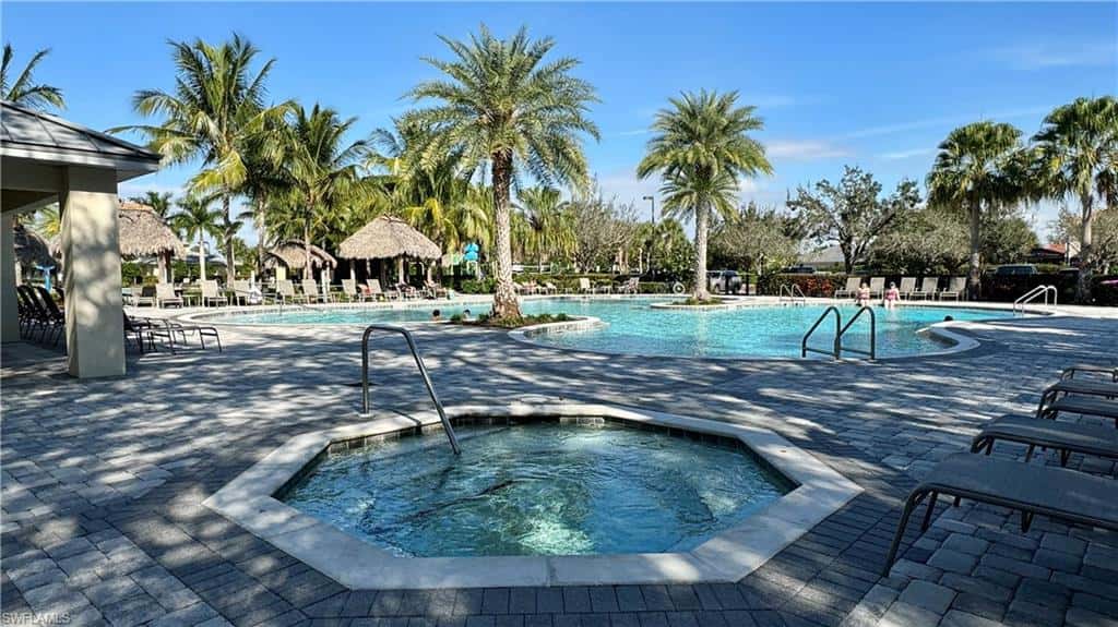 2066 Tamarron Ln, Naples, photo 24