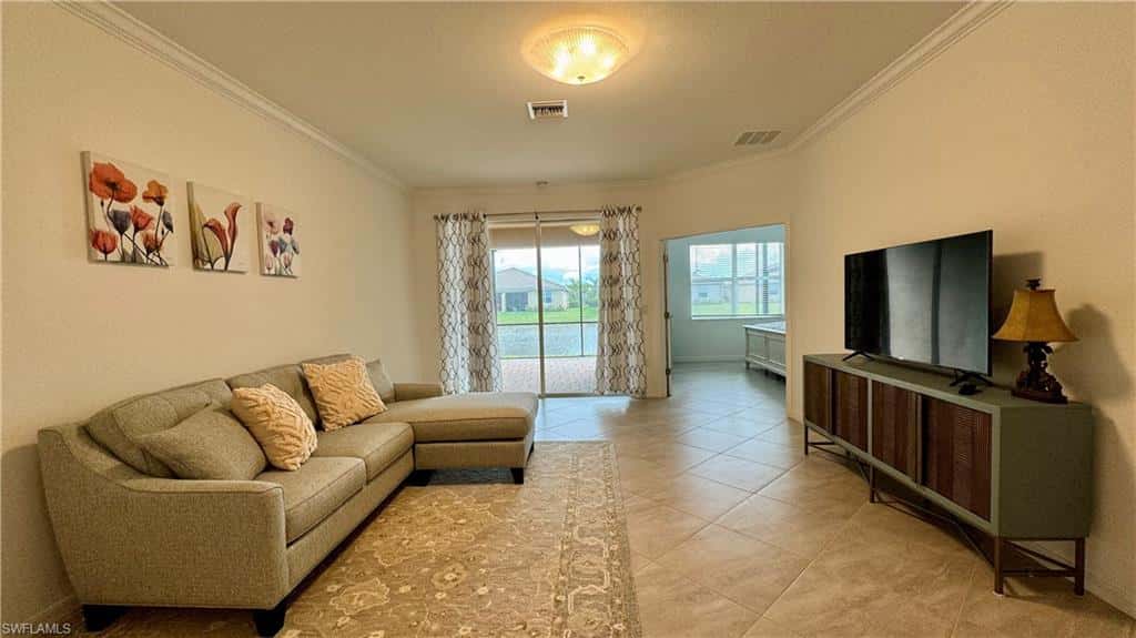 2066 Tamarron Ln, Naples, photo 8