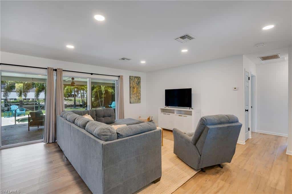 5118 York Ct, Cape Coral, photo 17