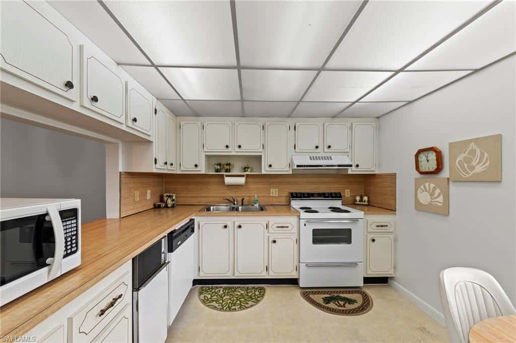 50 Glades Blvd #2, Naples, photo 16