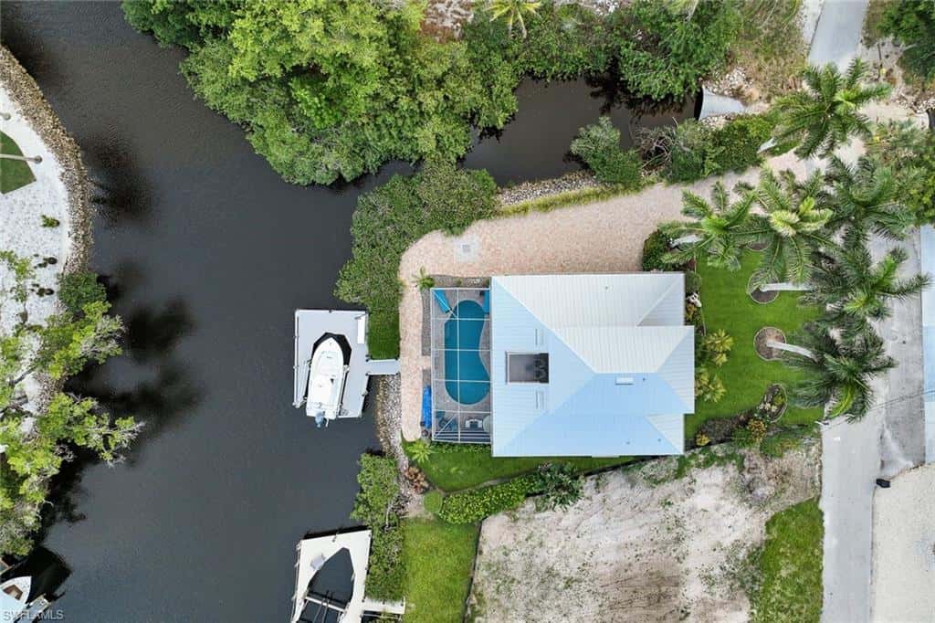 3858 Riviera Cir, Bonita Springs, photo 4