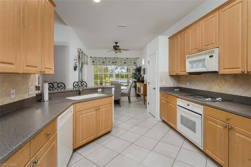 15821 Delaplata Ln, Naples, photo 12