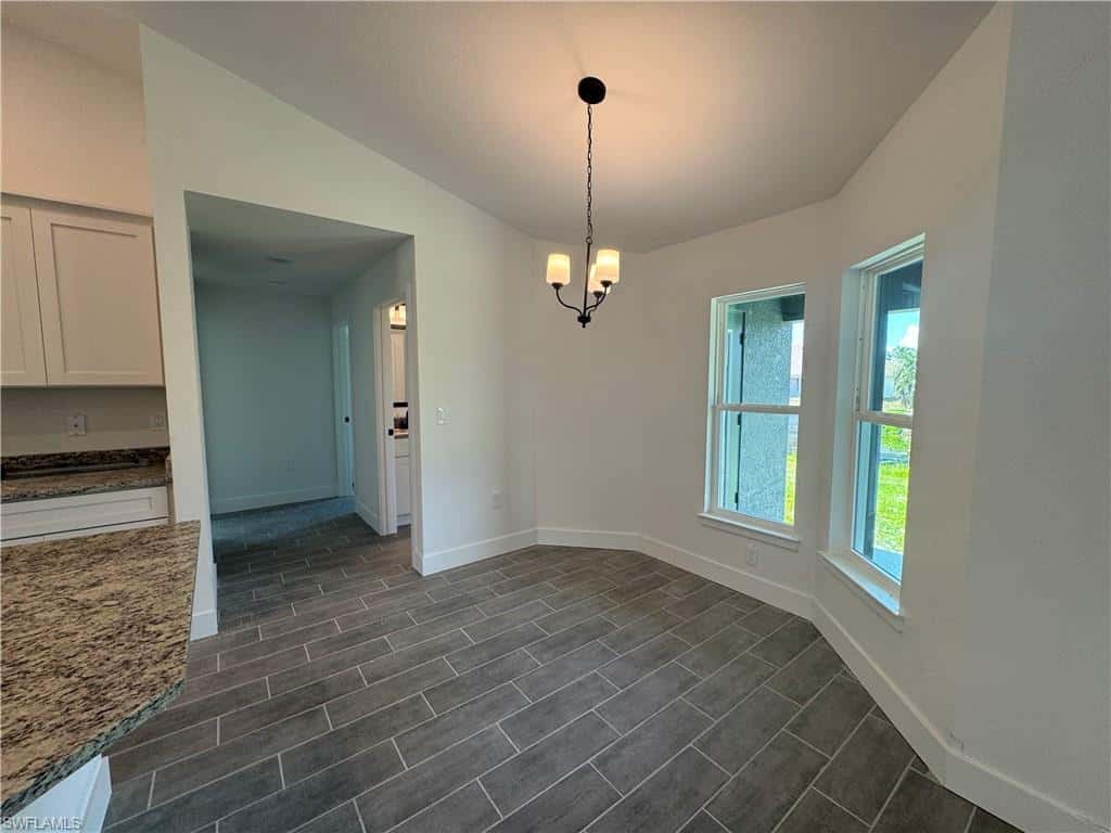302 1st Ter, Cape Coral, photo 12