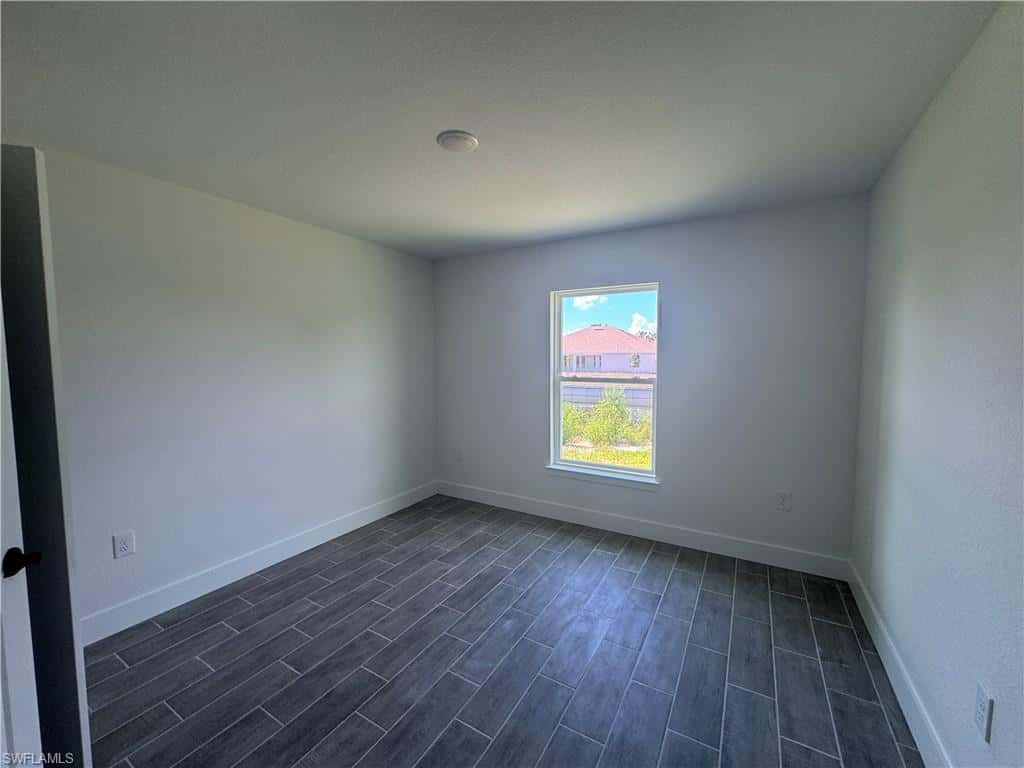 302 1st Ter, Cape Coral, photo 19