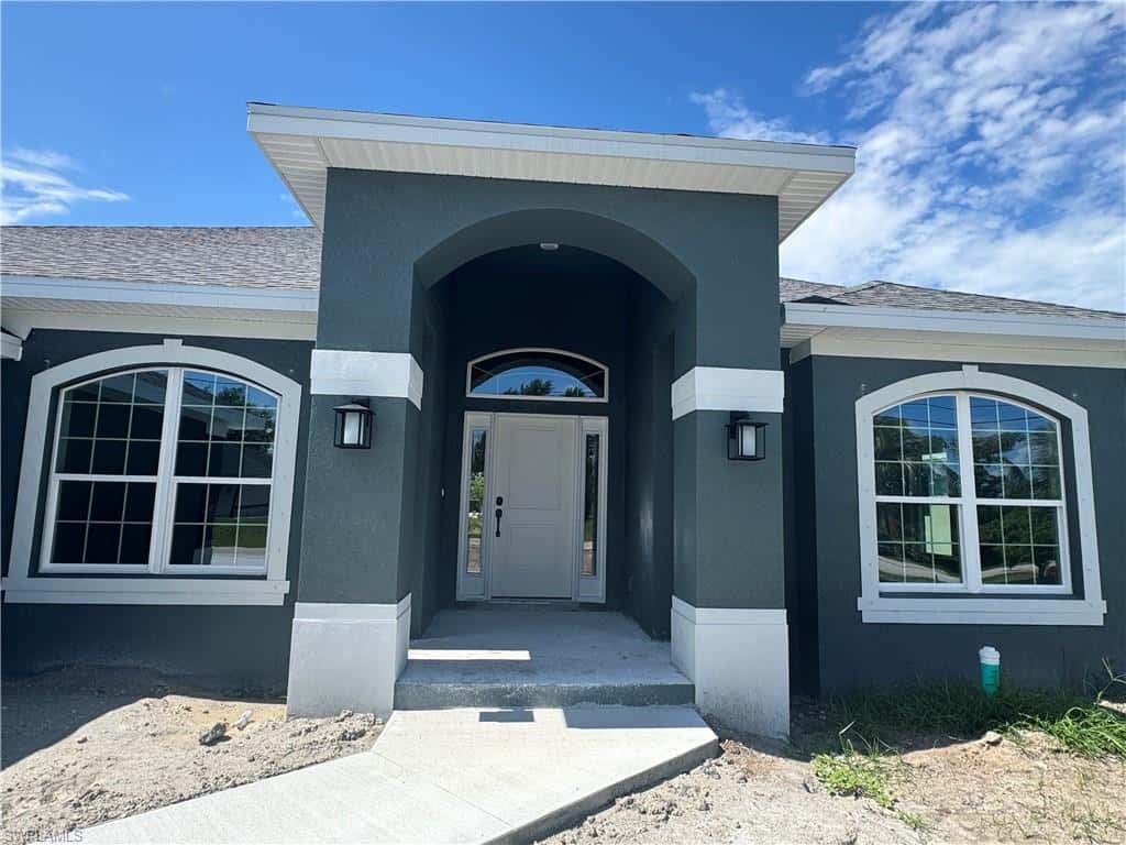 302 1st Ter, Cape Coral, photo 4