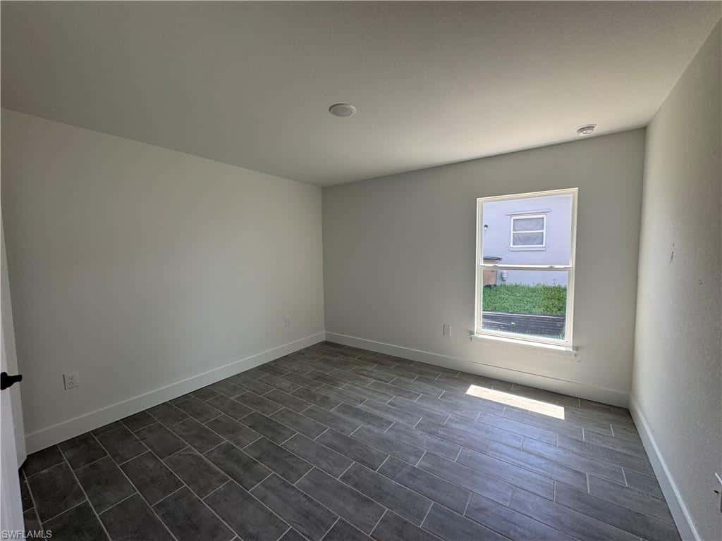 302 1st Ter, Cape Coral, photo 21