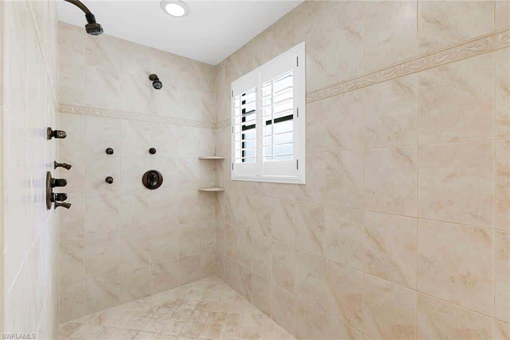 5731 Cypress Hollow Way, Naples, photo 19