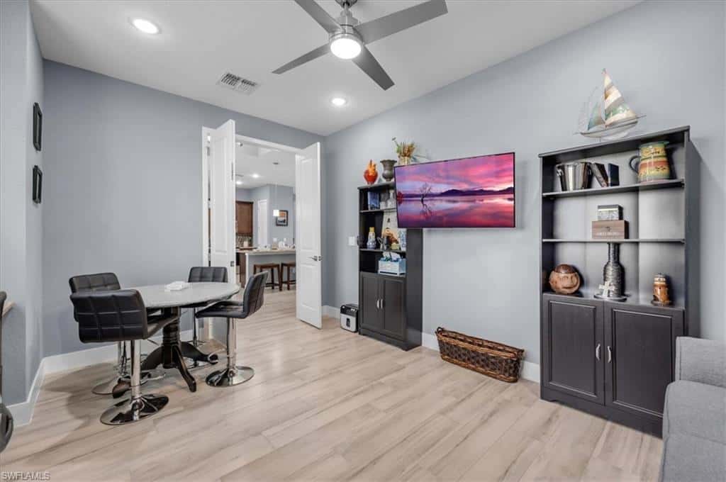 1504 17th Ter, Cape Coral, photo 7