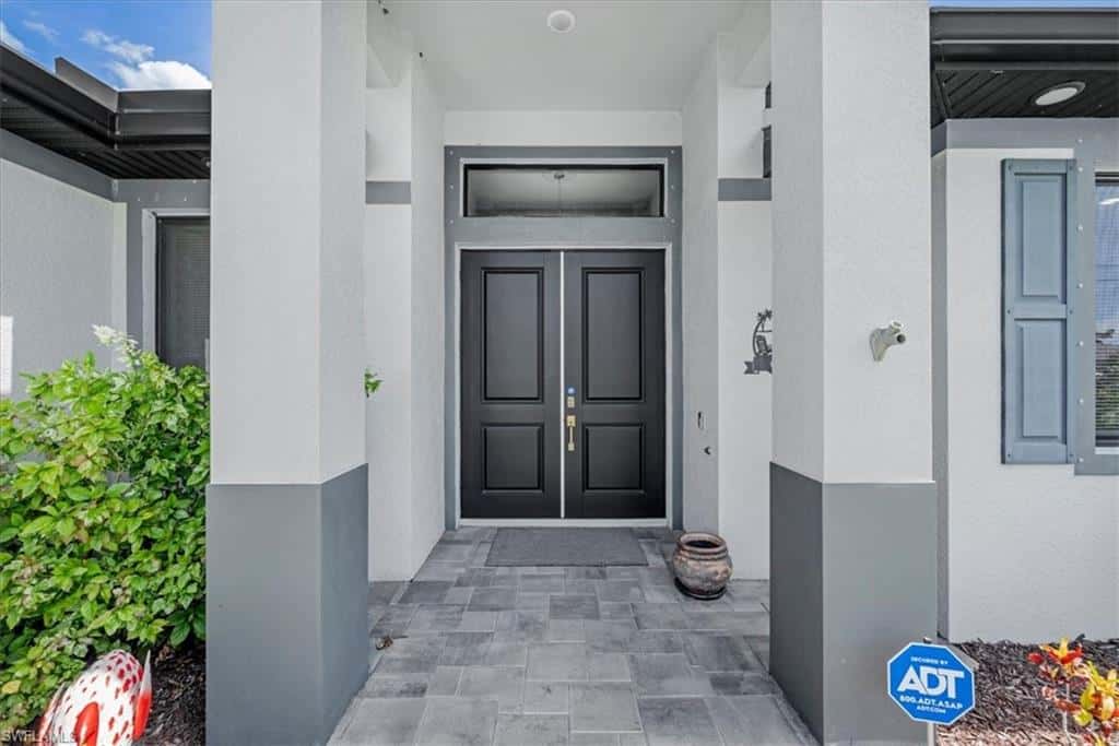 1504 17th Ter, Cape Coral, photo 4