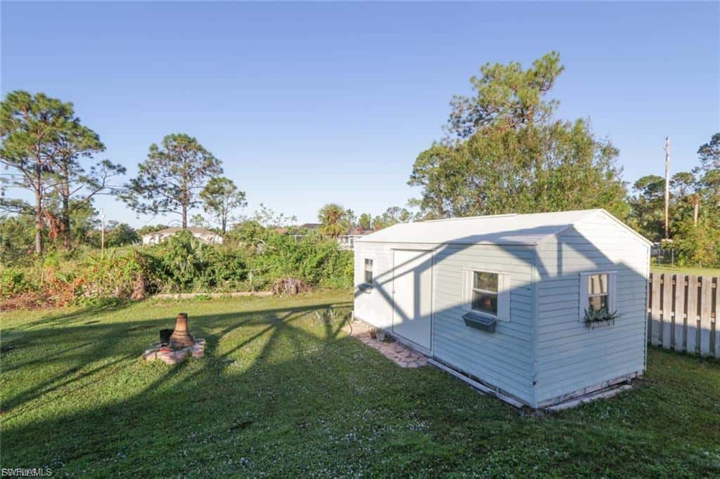 611 Clayton Ave, Lehigh Acres, photo 21