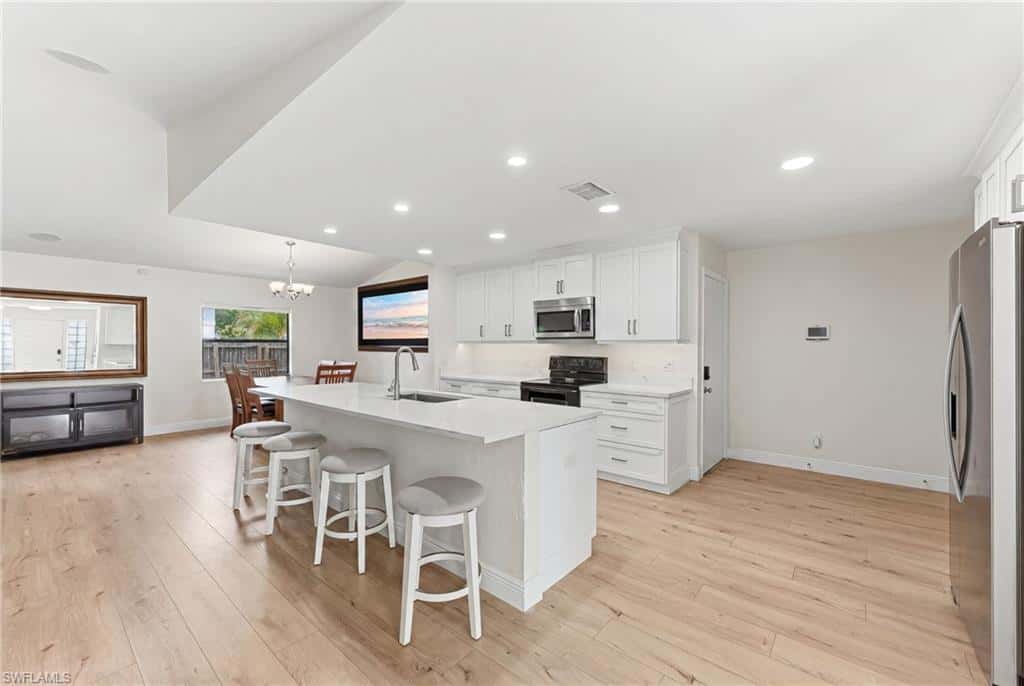 10333 Sandy Hollow Ln, Bonita Springs, photo 6