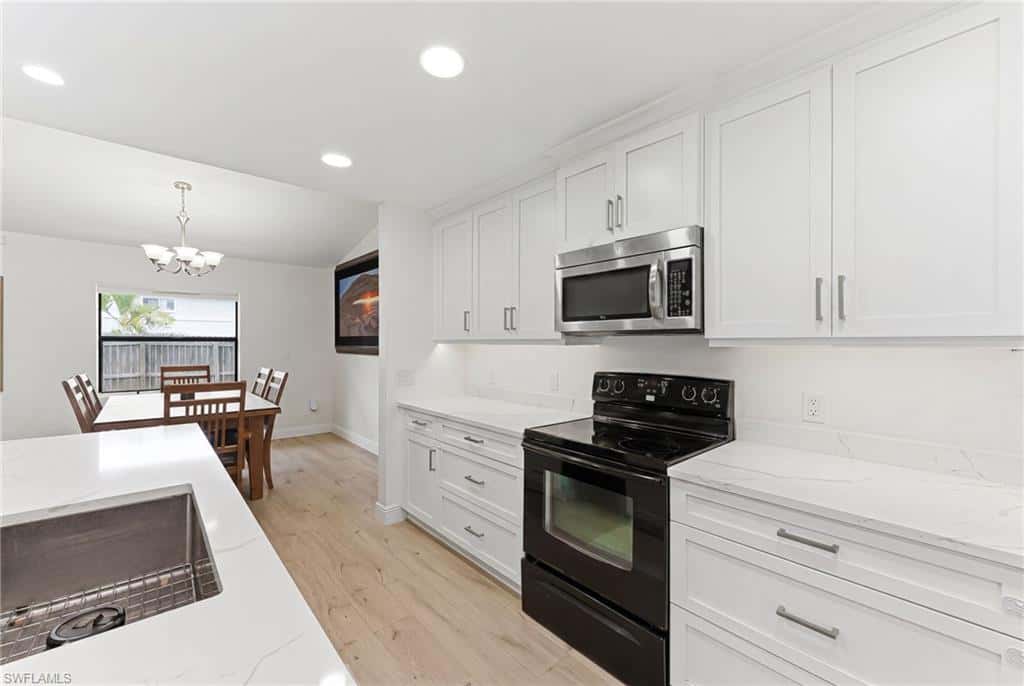 10333 Sandy Hollow Ln, Bonita Springs, photo 4