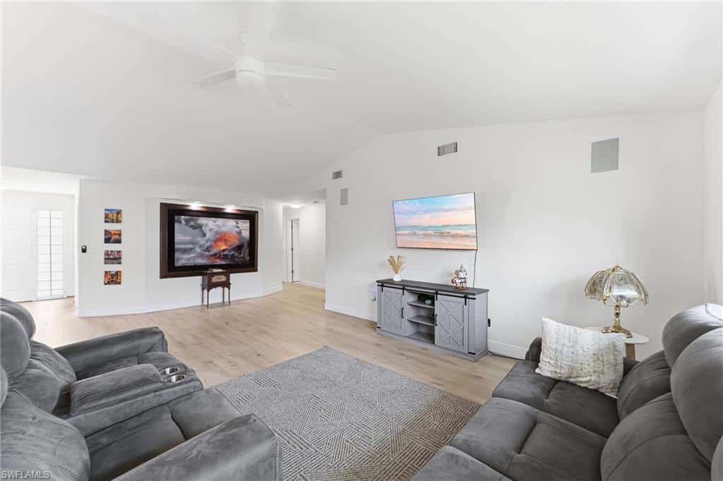 10333 Sandy Hollow Ln, Bonita Springs, photo 8