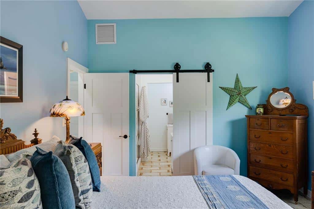 1318 Junonia St, Sanibel, photo 13
