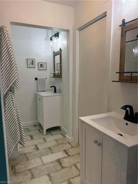 1318 Junonia St, Sanibel, photo 16