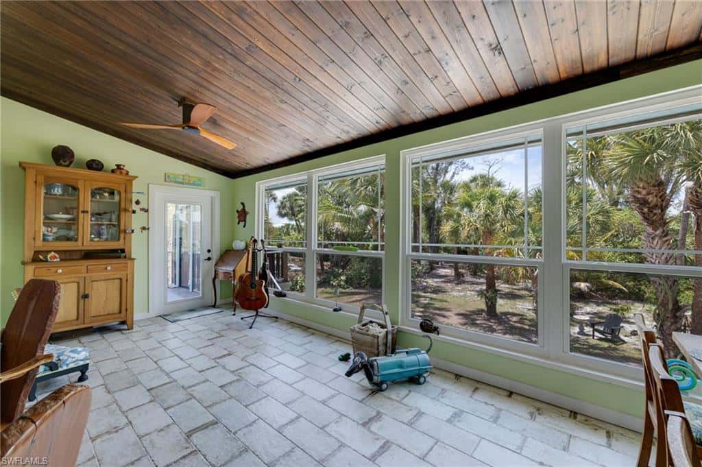 1318 Junonia St, Sanibel, photo 4