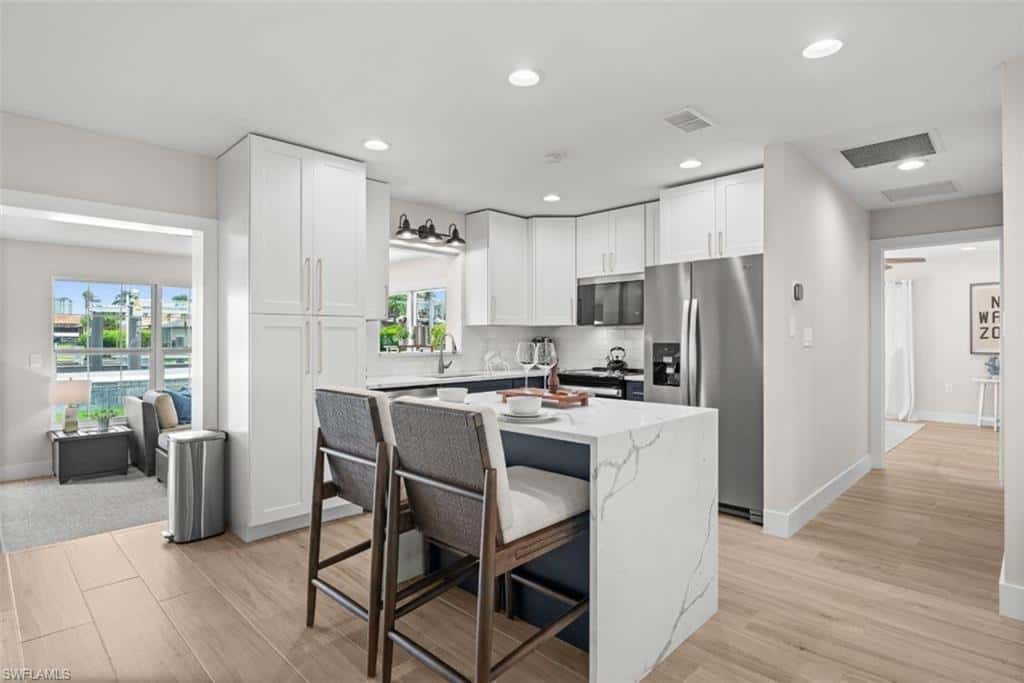 373 Egret Ave, Naples, photo 6