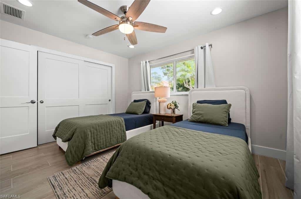 373 Egret Ave, Naples, photo 20