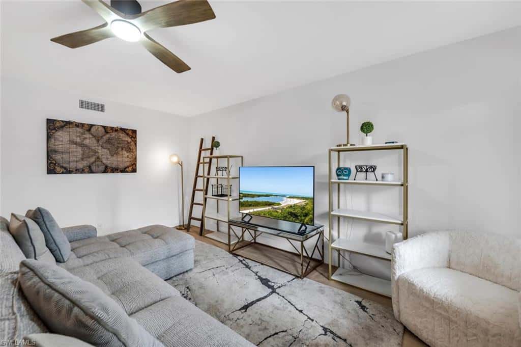 1100 Gulf Shore Blvd #312, Naples, photo 7