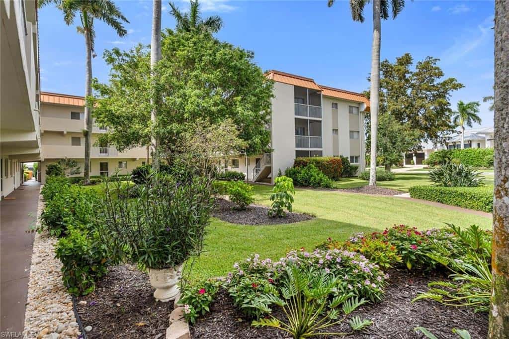 1100 Gulf Shore Blvd #312, Naples, photo 5